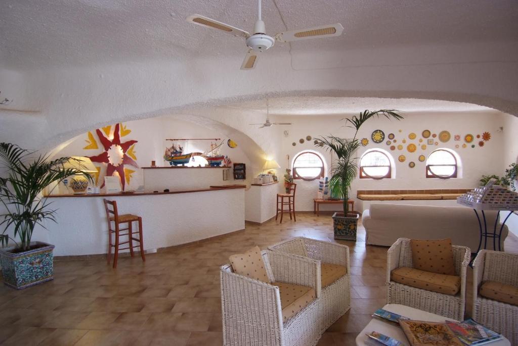 I Dammusi Di Borgo Cala Creta Hotel LMP Екстериор снимка