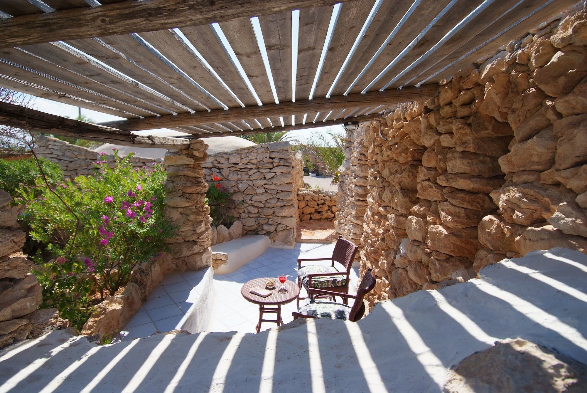 I Dammusi Di Borgo Cala Creta Hotel LMP Екстериор снимка